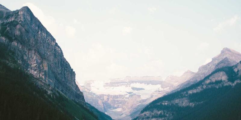 如何制作高质量搞笑短视频：从创意到爆款的完整指南