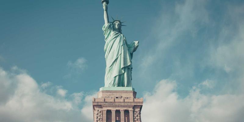 搞笑视频教程：从零开始制作爆款幽默短片的三大秘诀