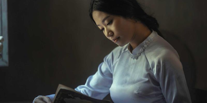 虚拟偶像搞笑内容：数字人如何通过幽默短片与创意内容建立情感连接